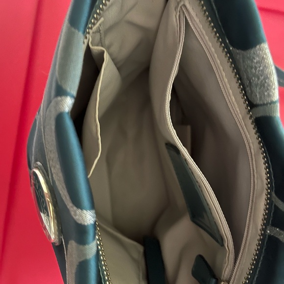 New Coach Teal Cross body bag. - Picture 6 of 9